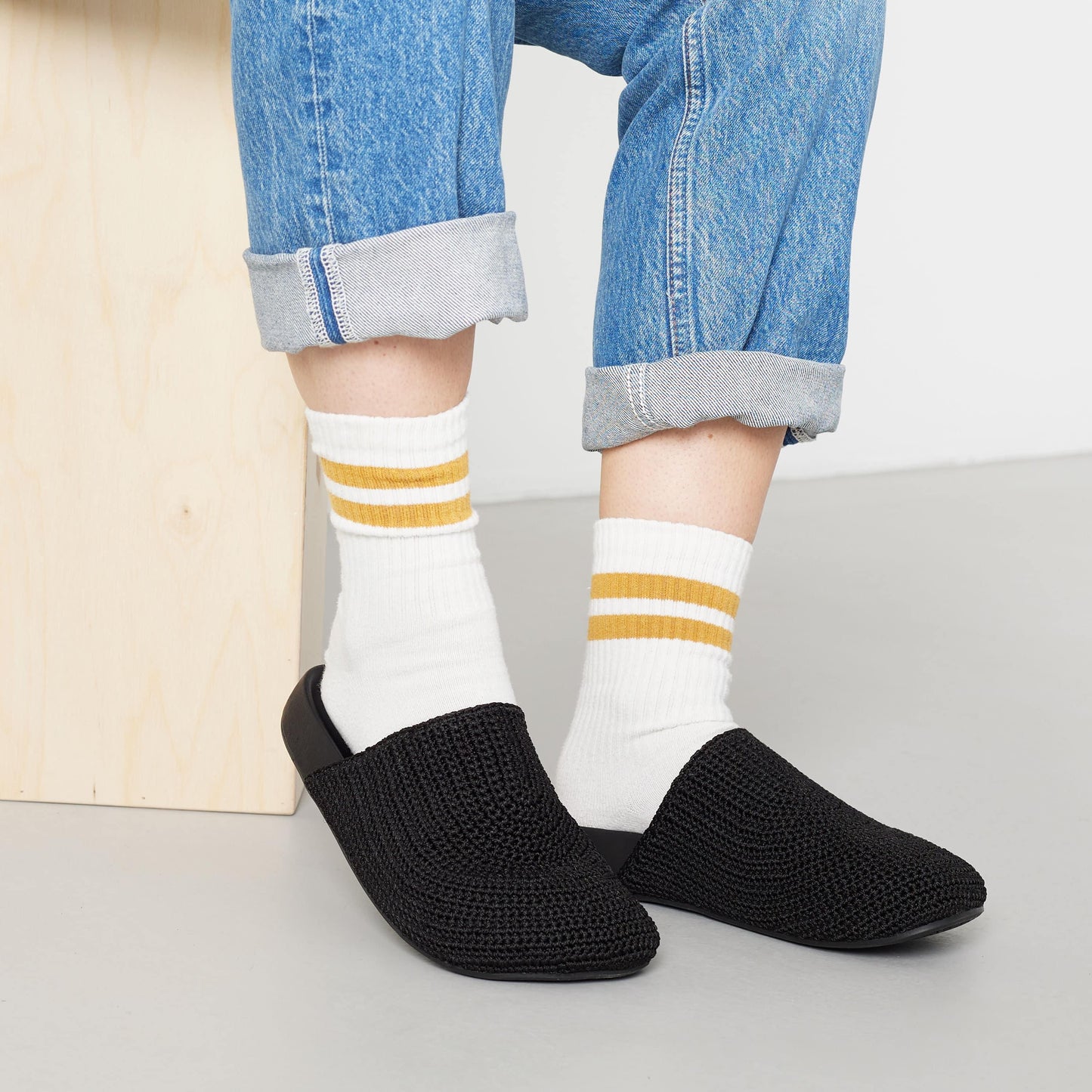 The Sak Bolinas Clog Crochet - |Black|