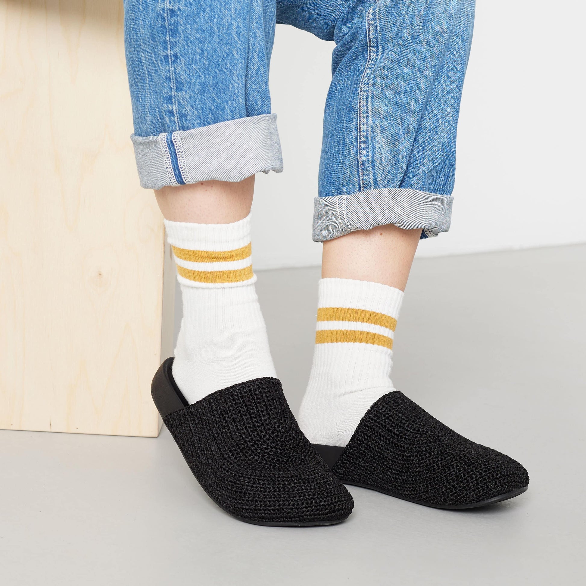 The Sak Bolinas Clog Crochet - |Black|