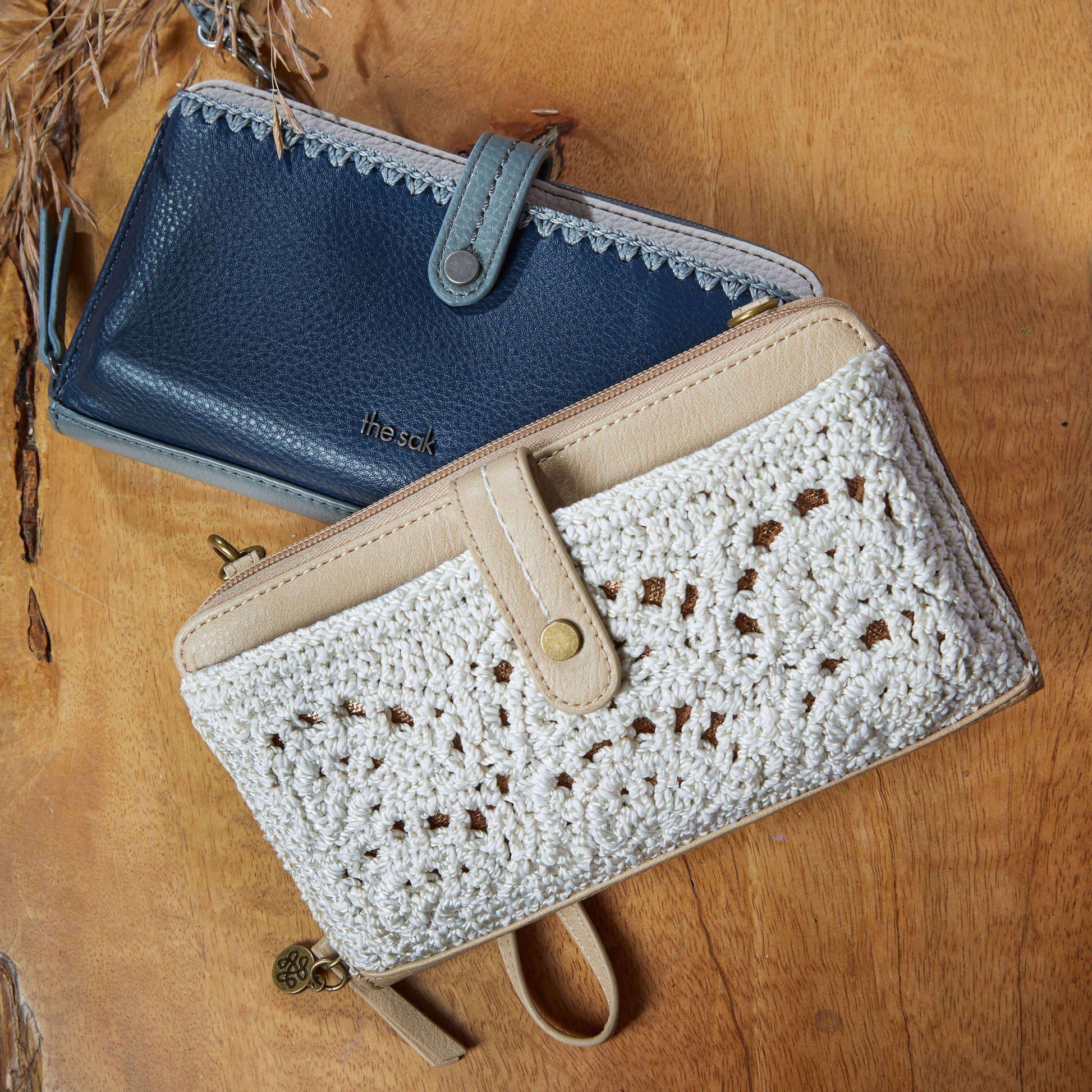 The Sak Iris Large Smartphone Crossbody Crochet - |Natural Fan|