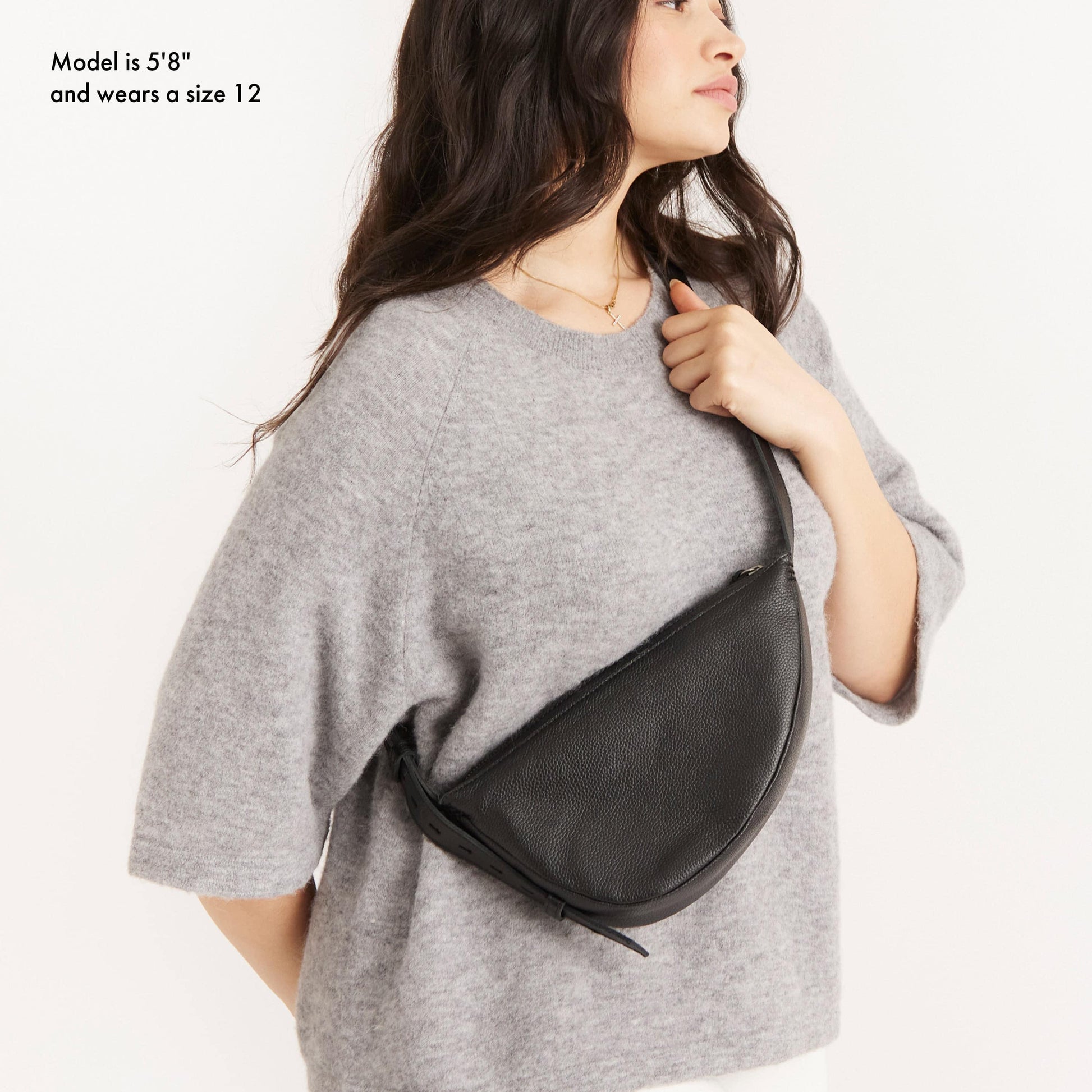 The Sak Tess Sling Bag Leather - Black