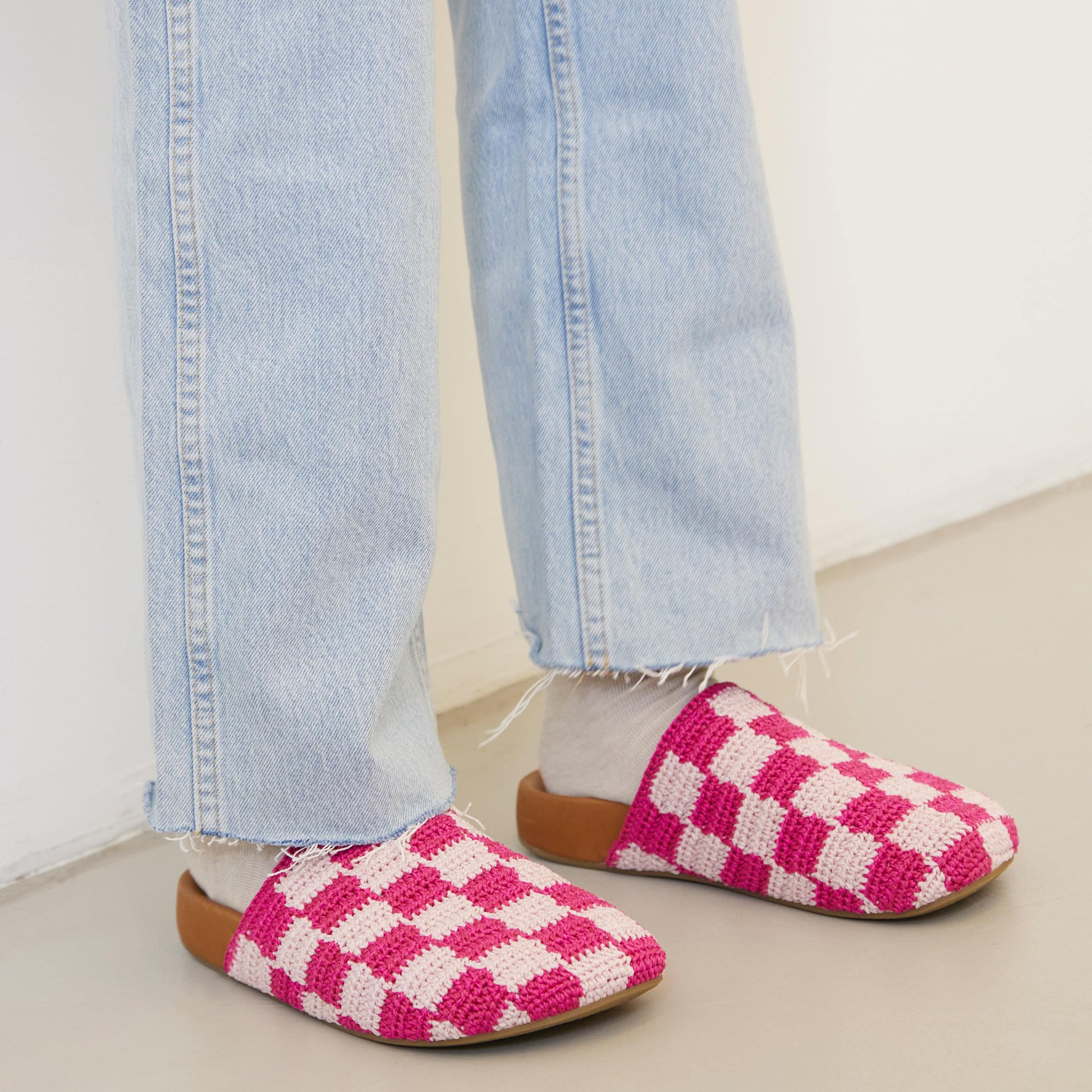 The Sak Bolinas Clog Crochet - |Pink Check|