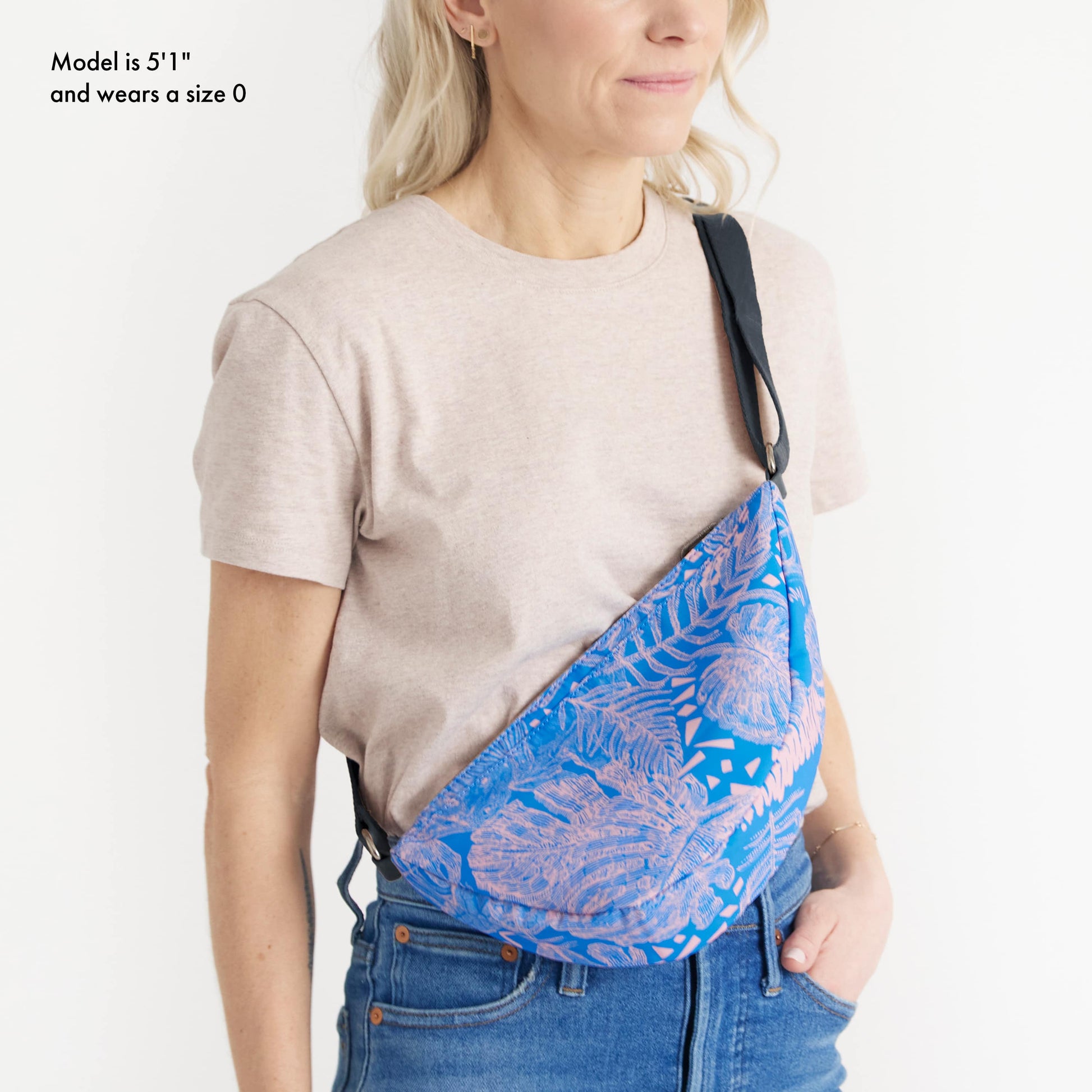 Sakroots Tess Sling Bag EcoTwill - |Bubblegum Wildlife|