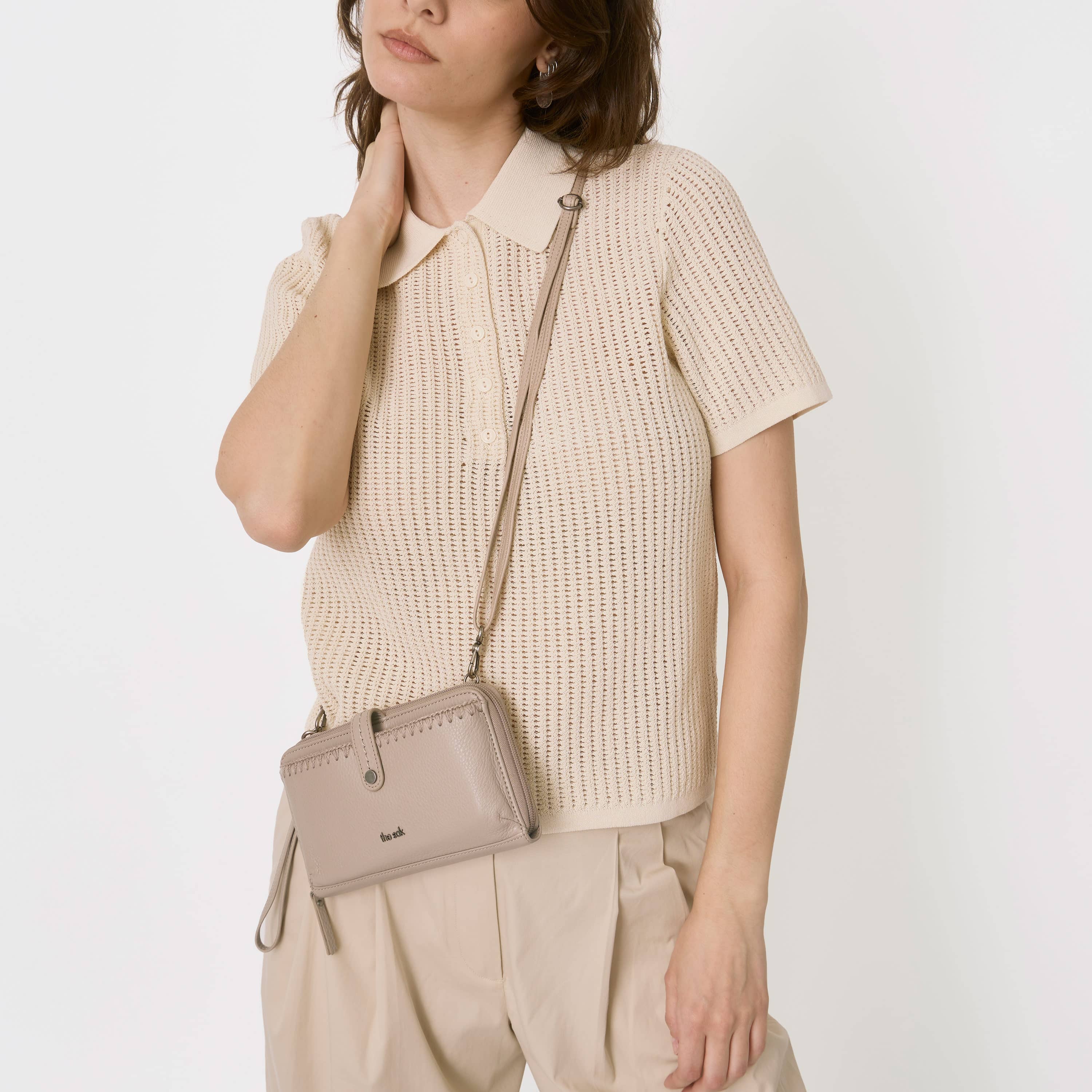 The Sak Iris Smartphone Wallet - Leather - Sand