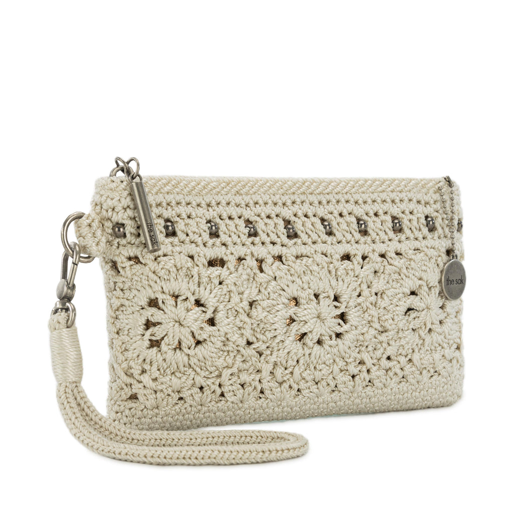 The Sak Vita Wristlet - Hand Crochet - Natural Medallion