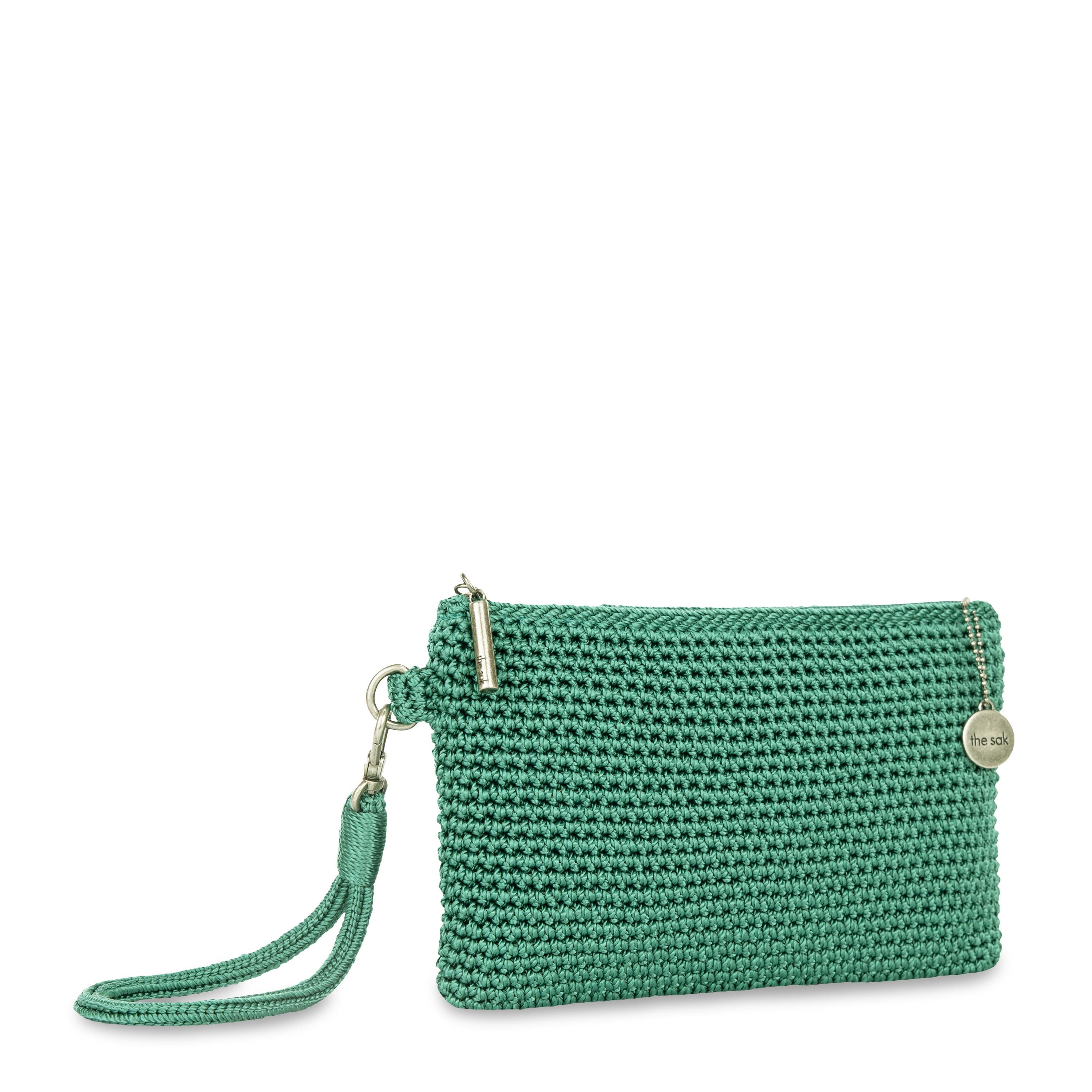 The Sak Vita Wristlet - Hand Crochet - Clover