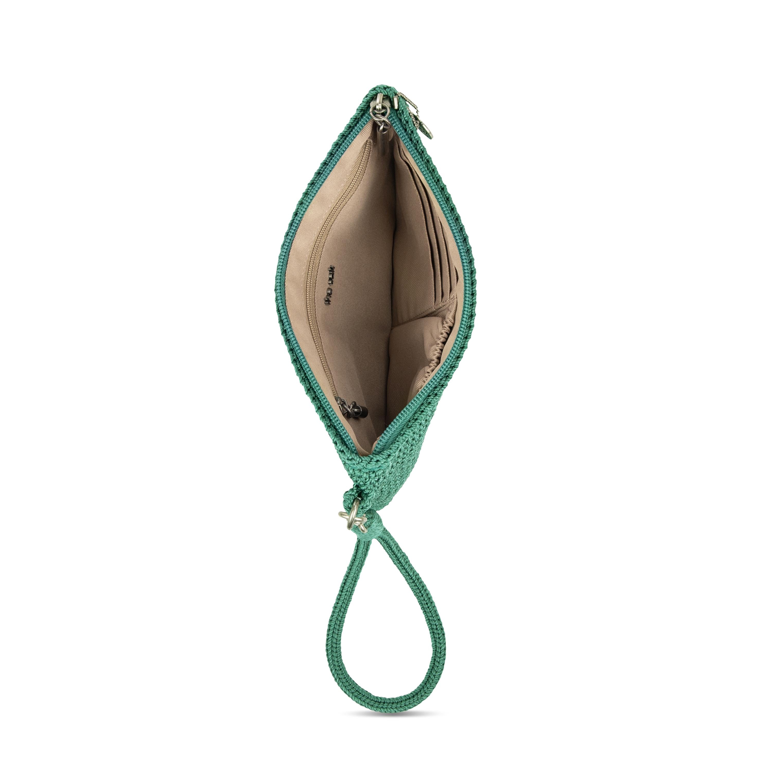 The Sak Vita Wristlet - Hand Crochet - Clover