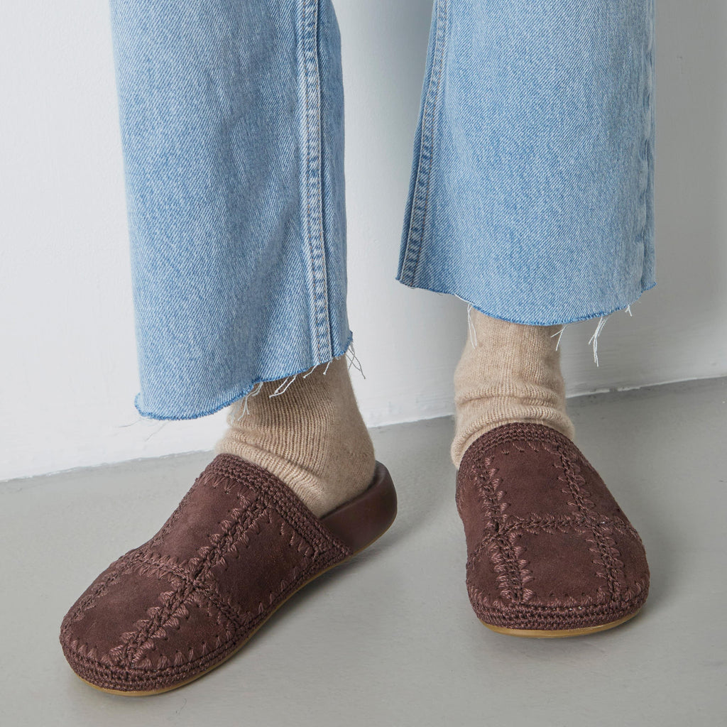 The Sak Bolinas Clog - Leather - Mahogany Suede Patch