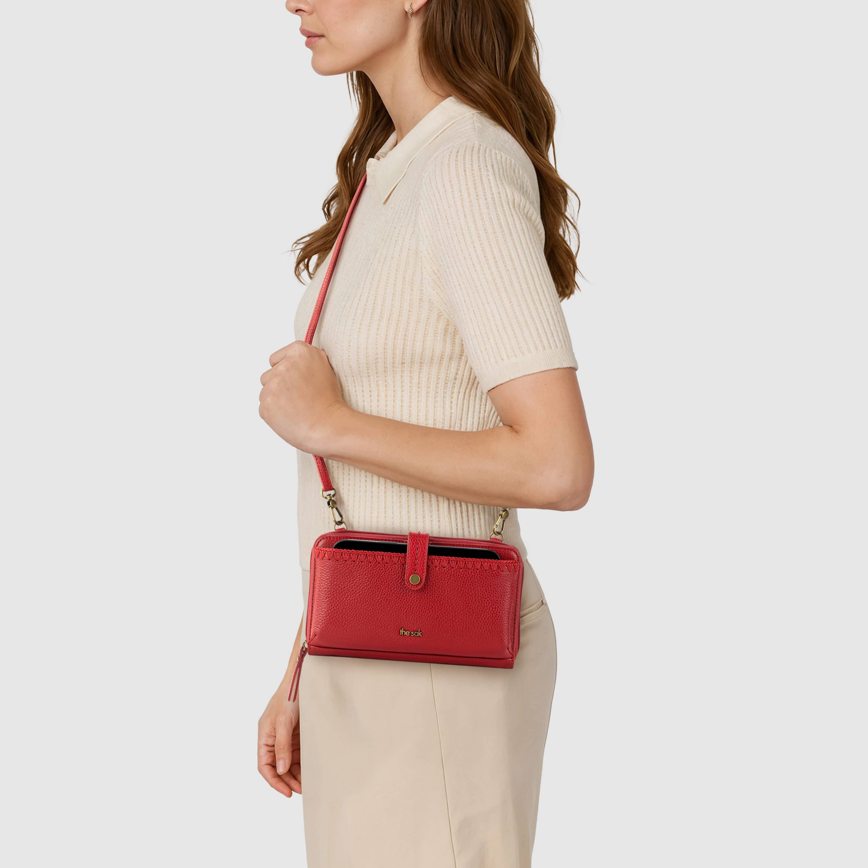 The Sak Iris Smartphone Wallet - Leather - Scarlet