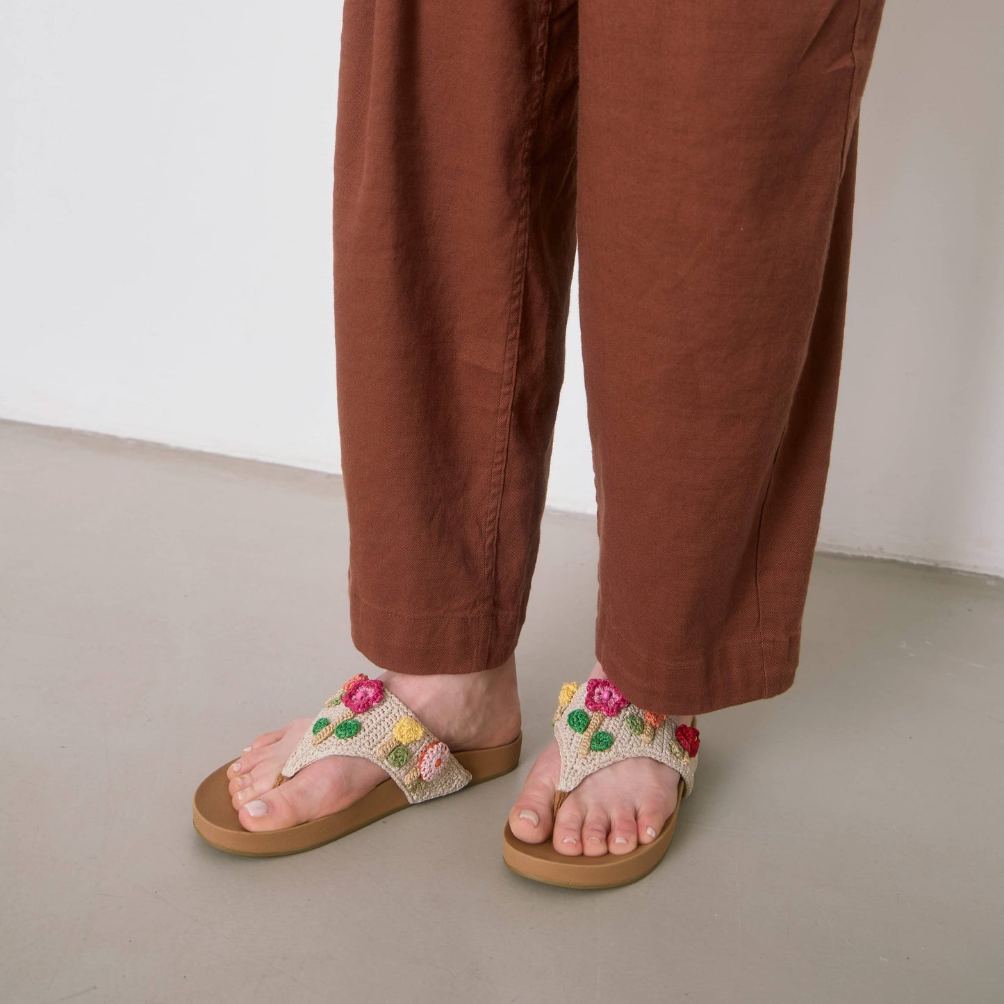 The Sak Everly Sandal Crochet - Flower Ecru