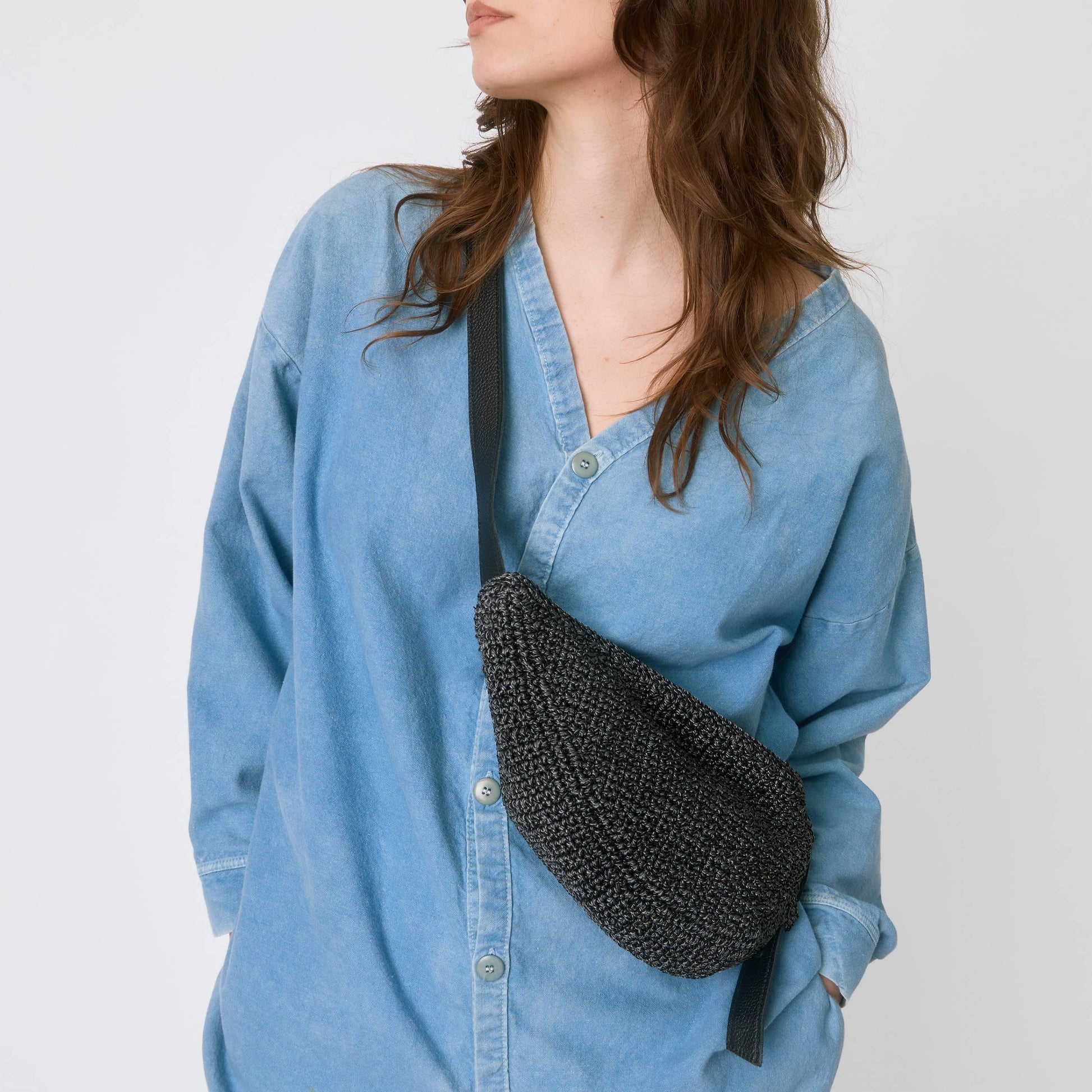 The Sak Tess Sling Bag Crochet - Black Static