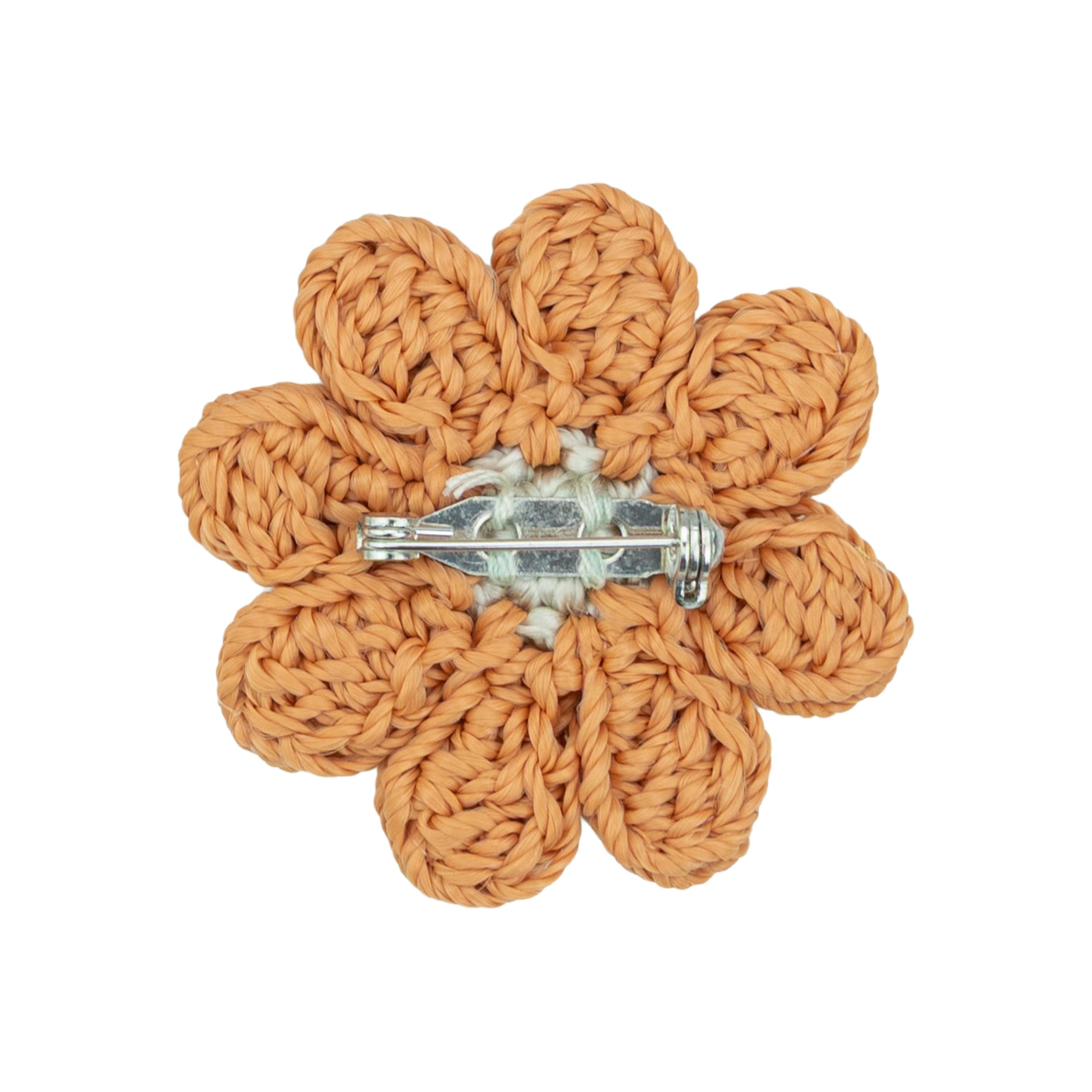 The Sak Yarnicharmz 5 Pack - Hand Crochet - Daisies