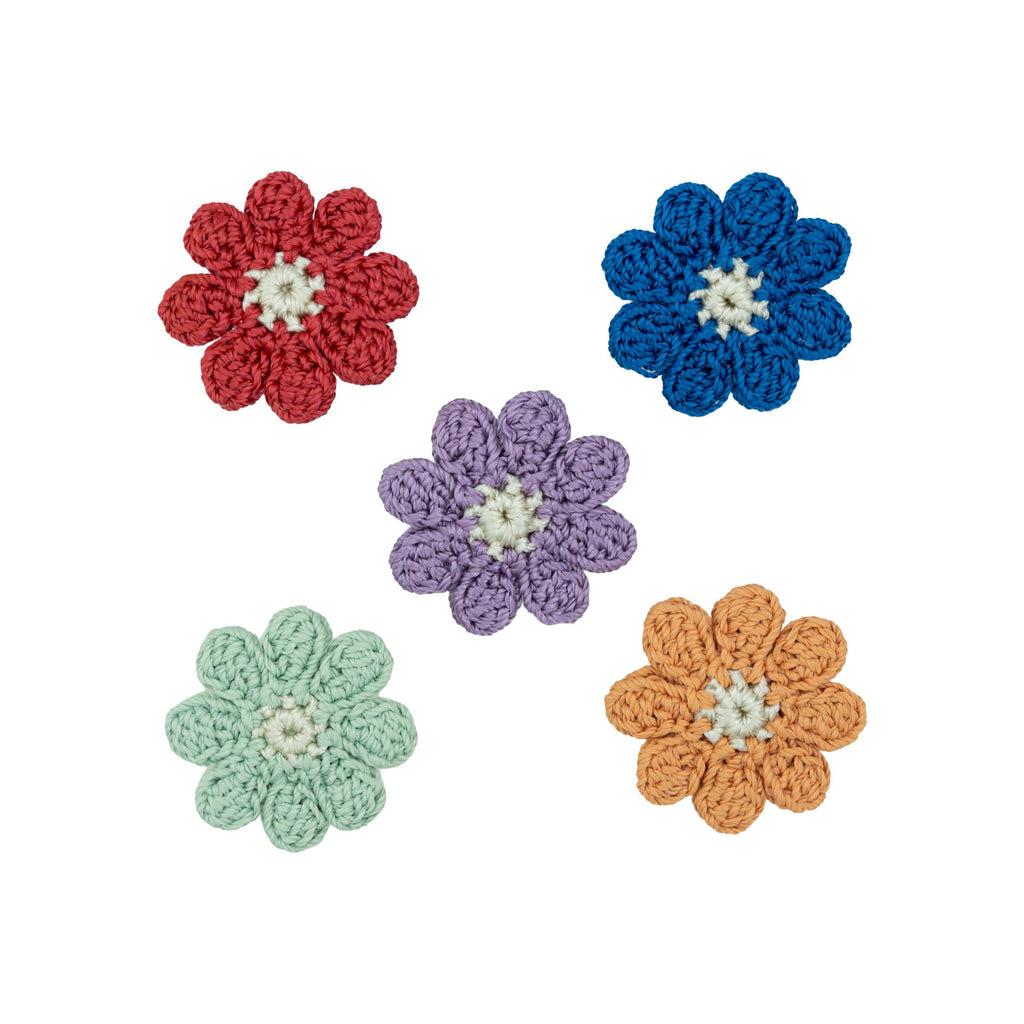 The Sak Yarnicharmz 5 Pack - Hand Crochet - Daisies
